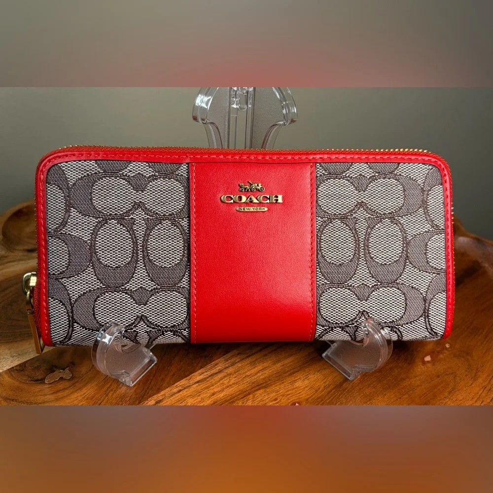 Coach Signature Jacquard Red Leather Slim Accordion Wallet C5731B Like New